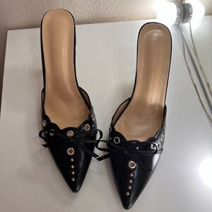 Pointed Toe Heel